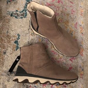 NWT Sorel Kinetic Short Boot
